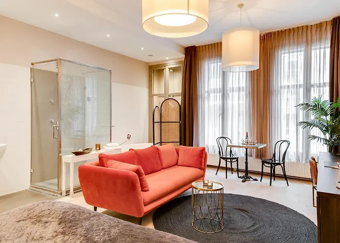 Brasss Hotel Suites